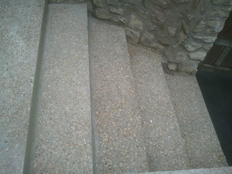 Escalier béton extérieur